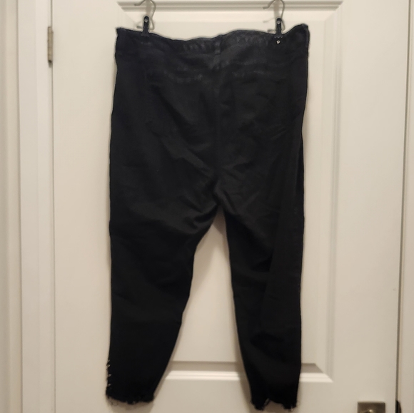 Jeans - Picture 3 of 4